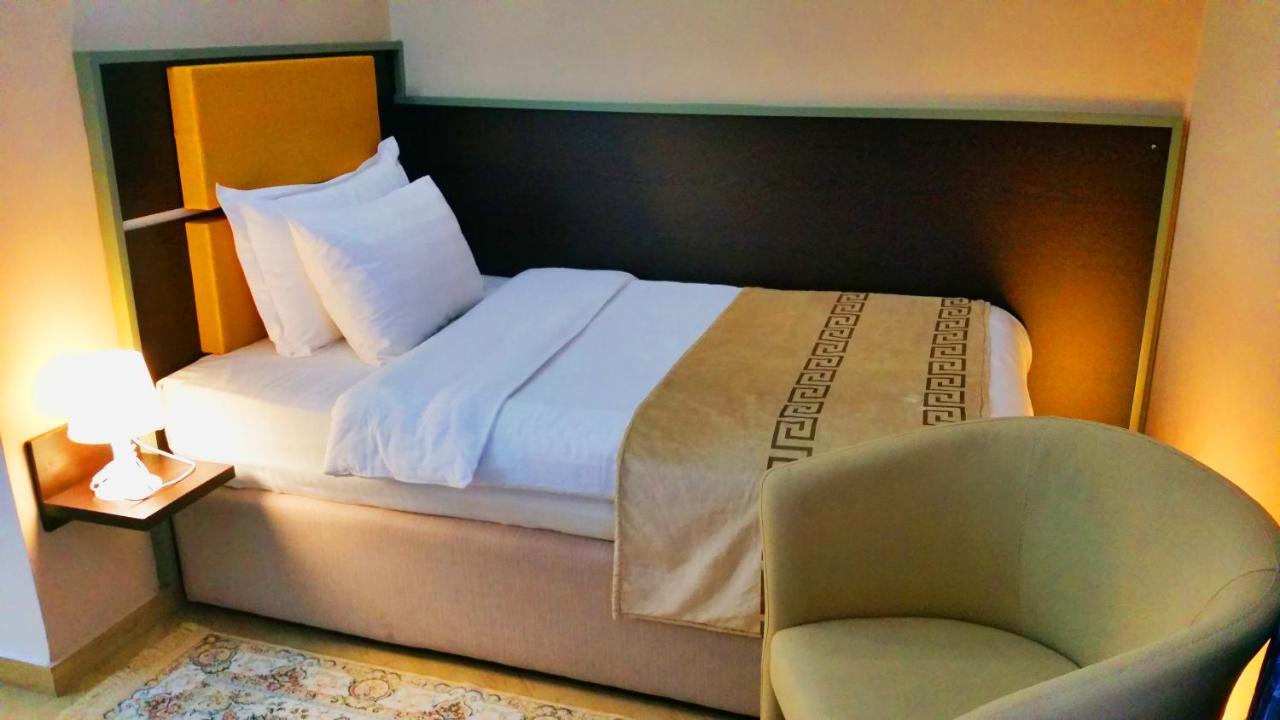 Capital Tirana Hotel Bruci Eksteriør billede