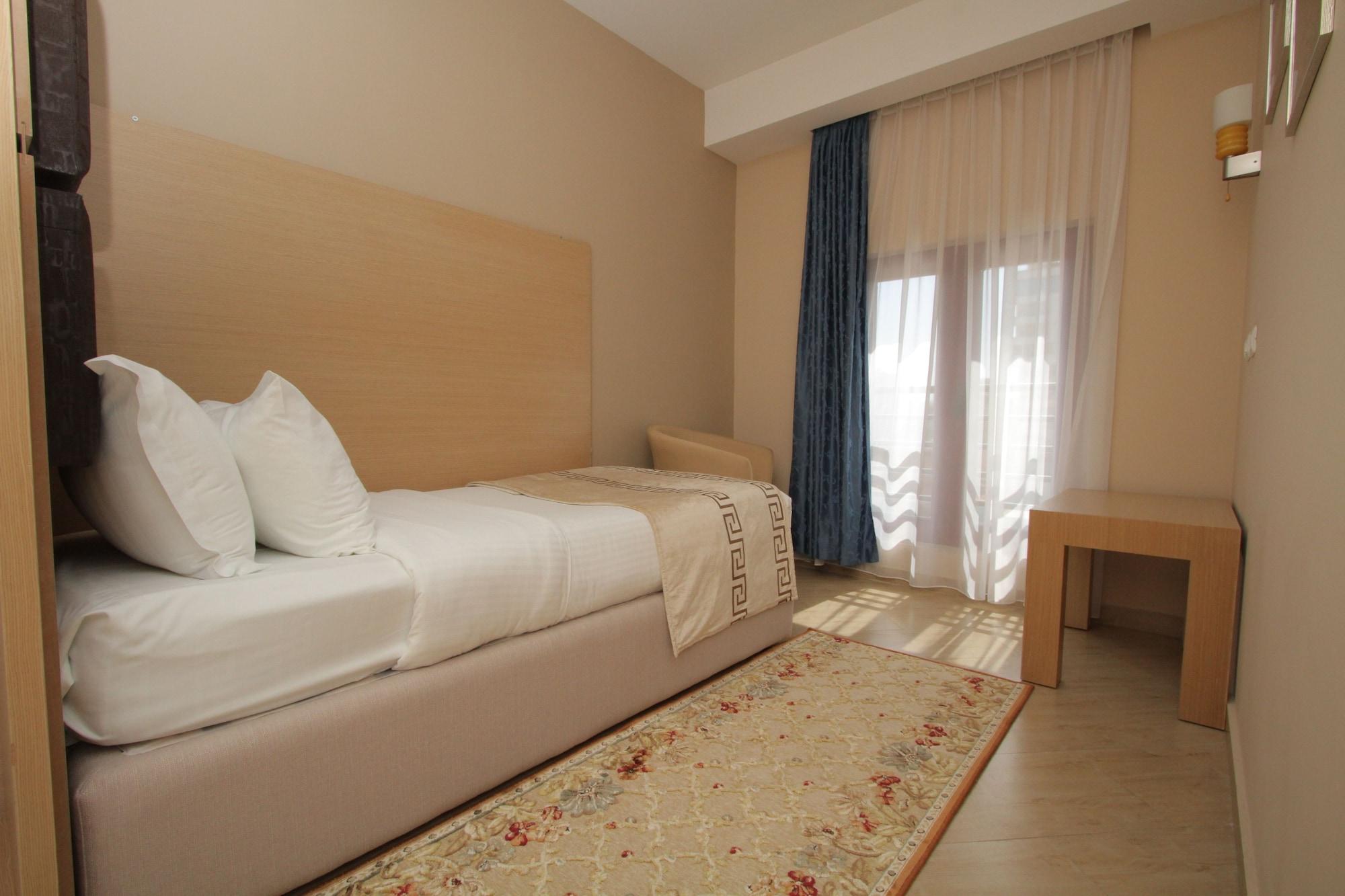 Capital Tirana Hotel Bruci Eksteriør billede
