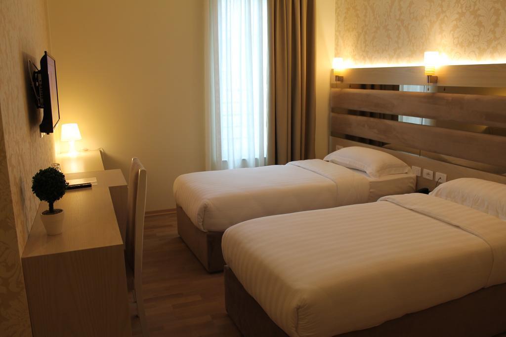 Capital Tirana Hotel Bruci Eksteriør billede