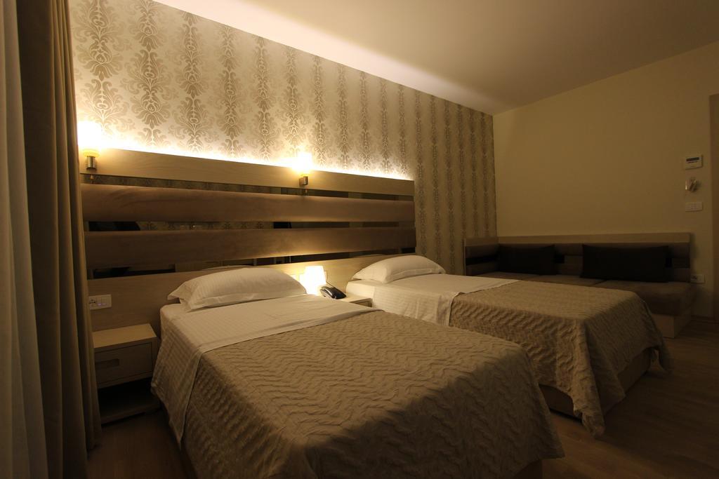 Capital Tirana Hotel Bruci Eksteriør billede