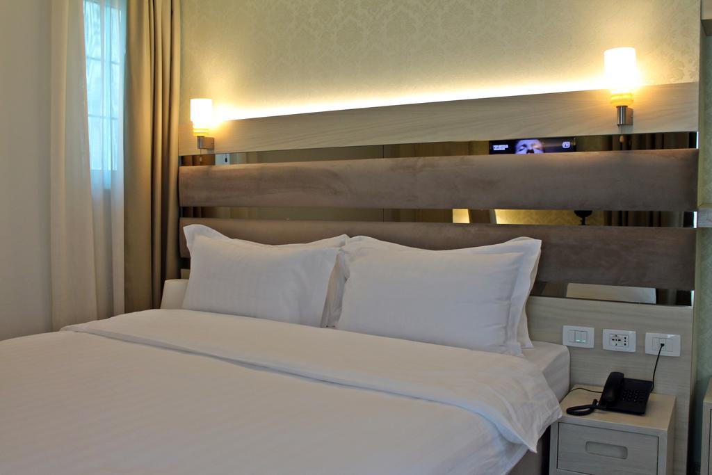 Capital Tirana Hotel Bruci Eksteriør billede