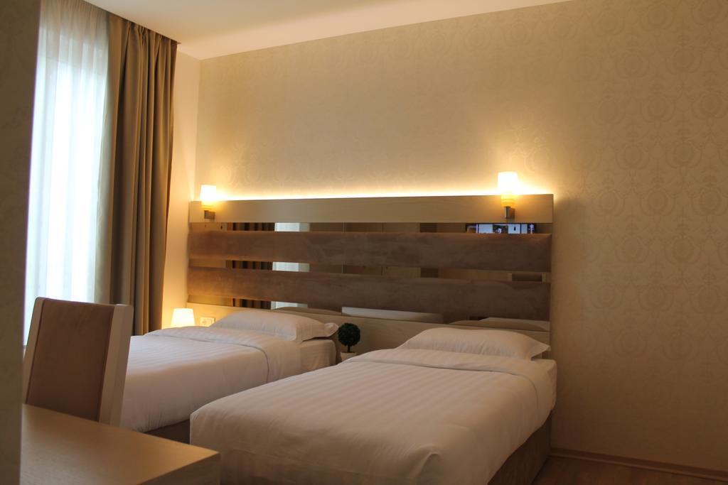 Capital Tirana Hotel Bruci Eksteriør billede